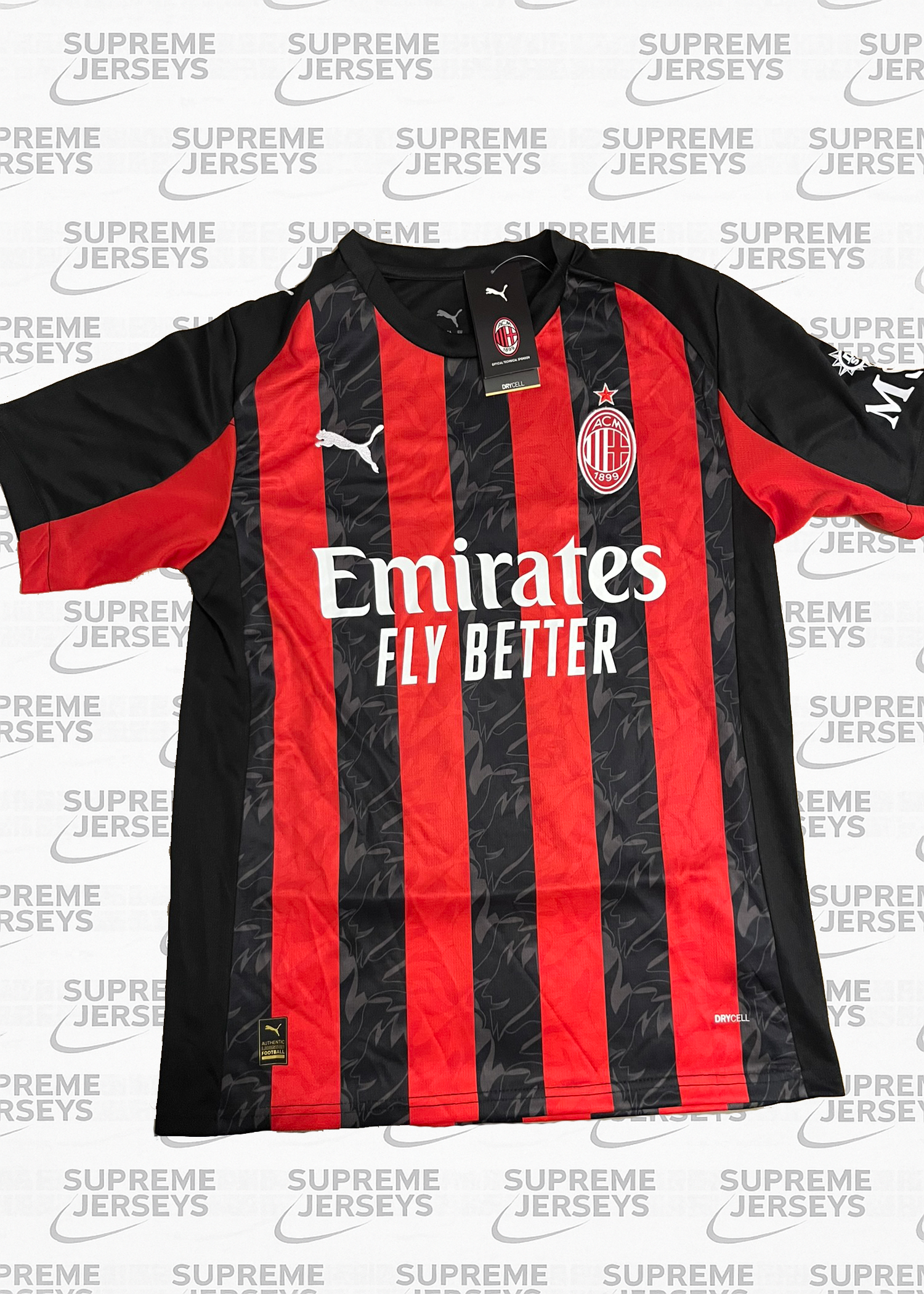 Домакинска тениска на Милан 2025/26 - Лука Модрич