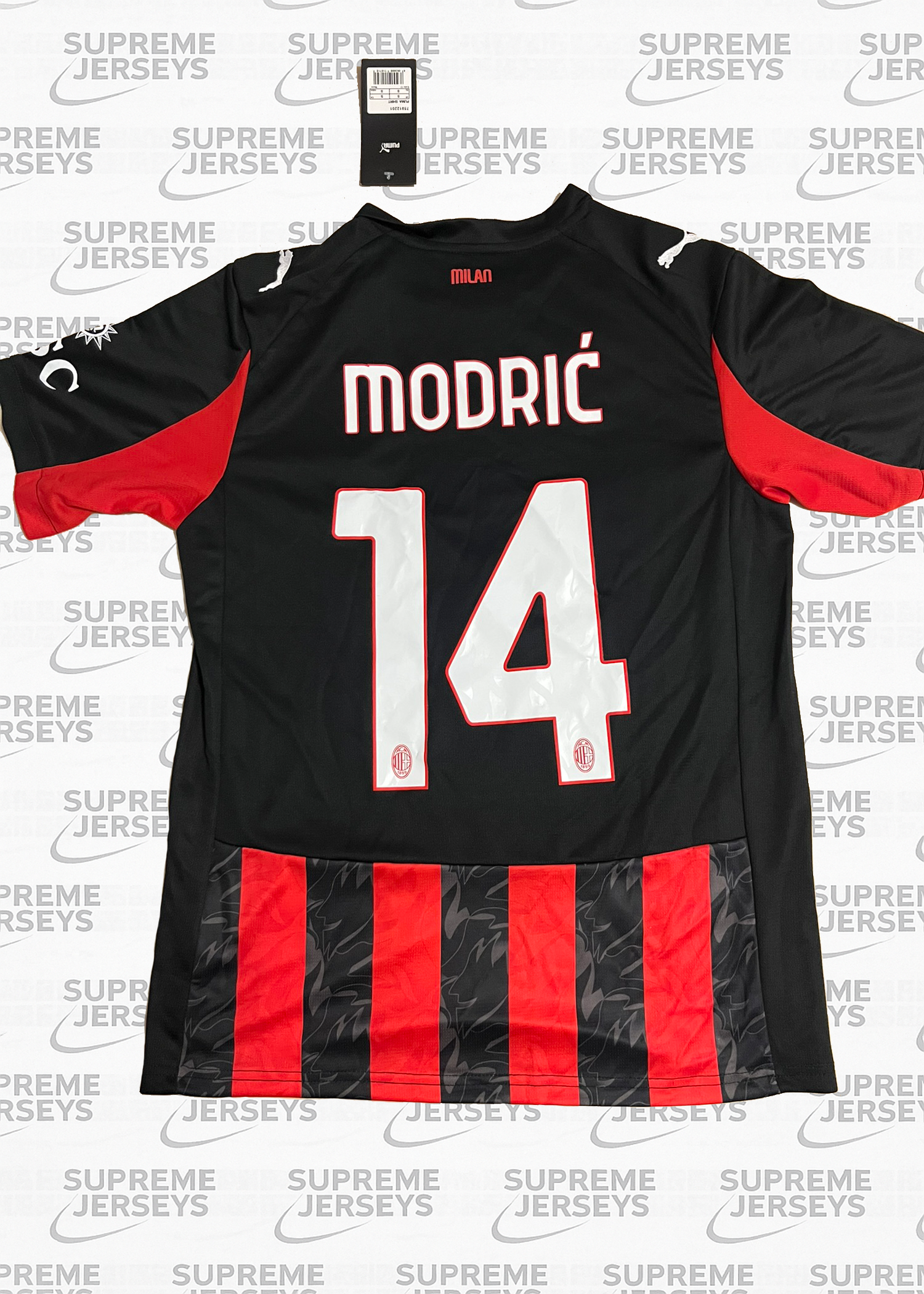 Домакинска тениска на Милан 2025/26 - Лука Модрич