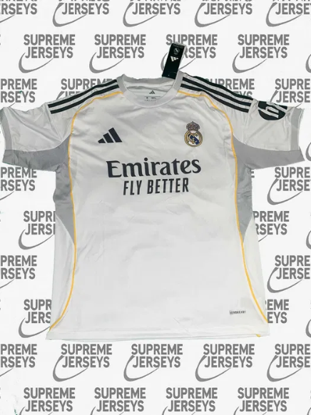 Домакински екип на Реал Мадрид 2025/26